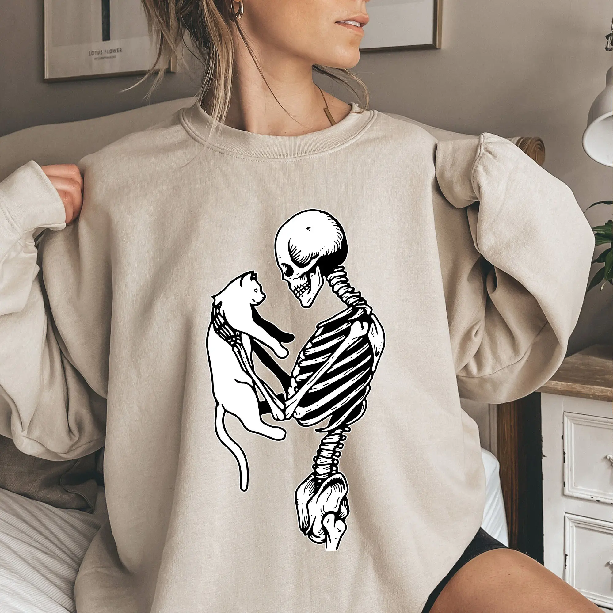 Skeleton Sweatshirt  Oversized Crewneck with Skeleton and Cat Graphic, Soft Cotton, Comfortable Fit, Perfect for Cat Lovers