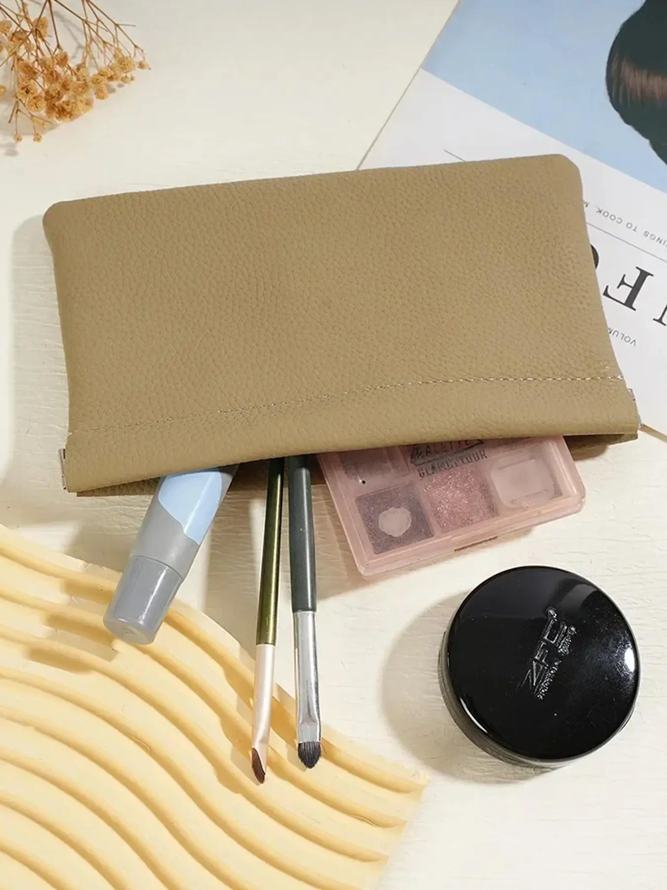Soft PU Leather Clutch Bag, Wallet Clutch, Minimalist Design, Slim Portable Organizer, Ideal for Daily Use & Travel, Stylish and Functional