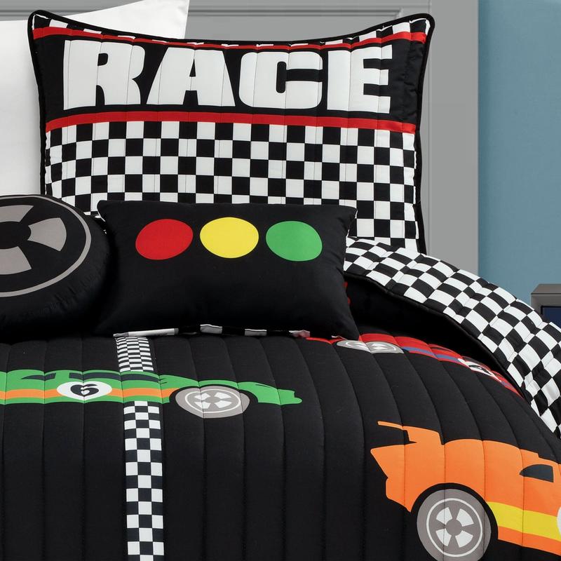Lush Decor Racing Cars Quilt Set 4Pc or 5Pc - Microfibre Cartoon Pattern Blanket - Twin/Full/Queen Sizes with Reversible Shams & Decorative Pillows - OEKO-TEX Certified