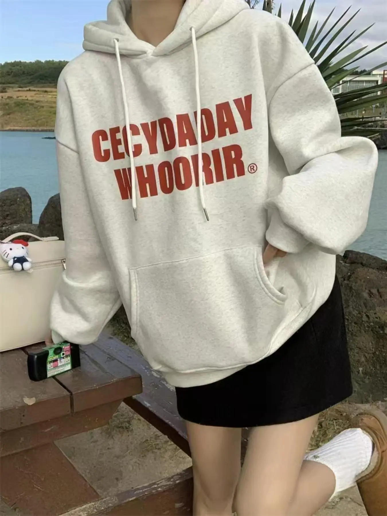 Women's Letter Print Drop Shoulder Hoodie, Fashion Casual Drawstring Pocket Hooded Sweatshirt for Daily Holiday Outdoor Wear, Ladies Clothes for All Seasons