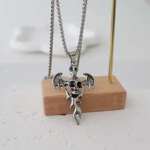 Dark personality Halloween bat skull pendant necklace trendy punk fashion accessories