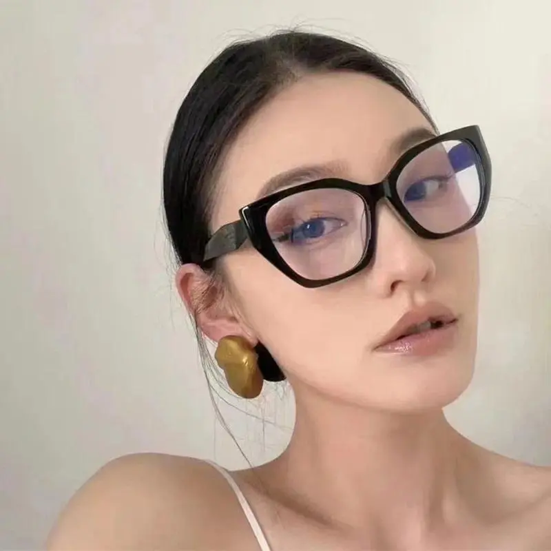New in Cat Eye Reading Glasses Women Butterfly Shaped Color Frame Optical Glasses Anti Blue Light Computer Hyperopia Glasses