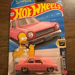 HOT WHEELS THE SIMPSONS FAMILY CAR PINK SEDAN HW SCREEN TIME (3/10) # 108/250