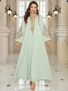 Elegant Muslim Women's Robe, Muslim Outfits with Embroidered Rhinestone Craftsmanship, Loose-Fitting Modesty Dress for All Seasons, Ethnic Pattern Style