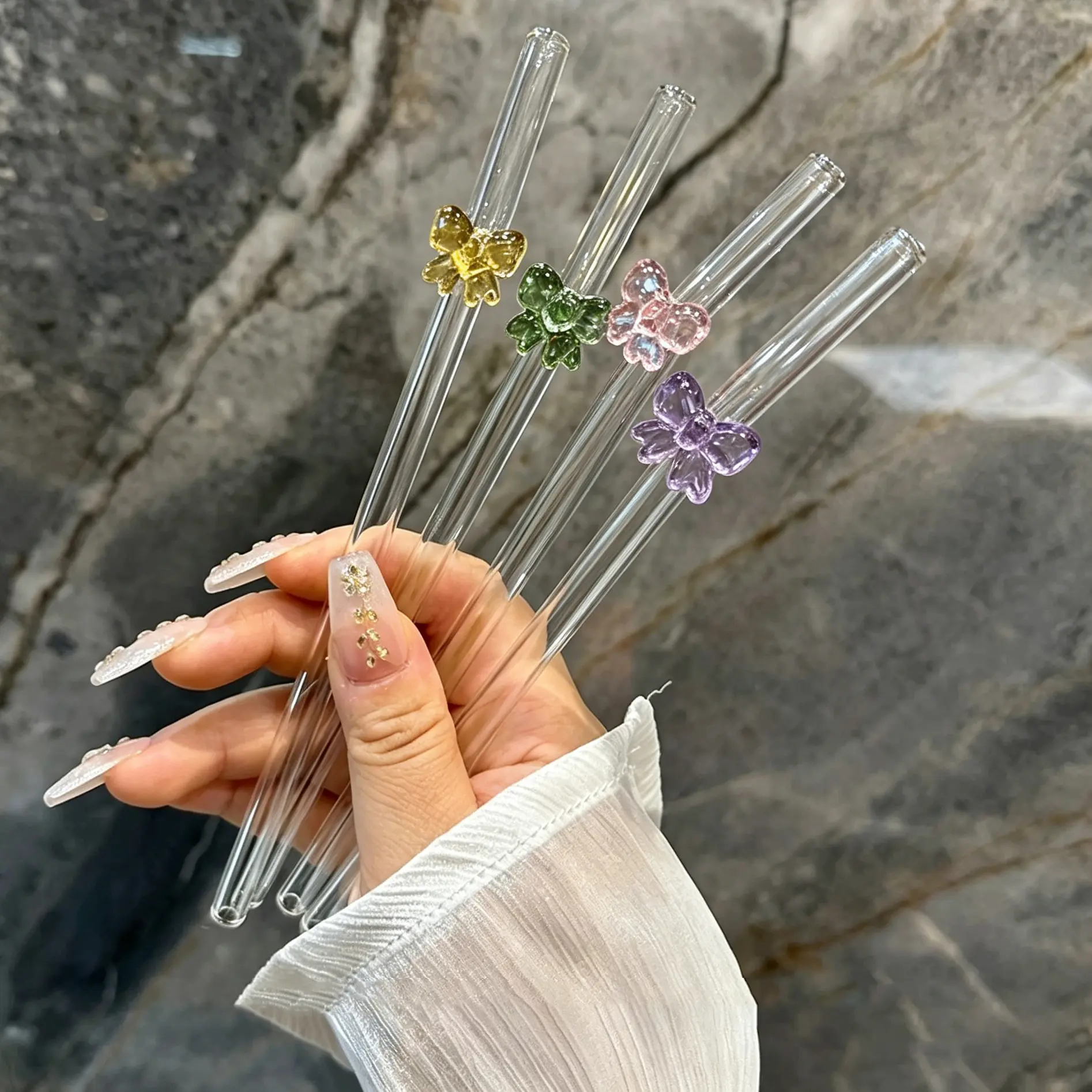 5Pcs Cute Bow High Boron Glass Drinking Straws Set - Reusable, Bent Form, Thick Clear, Heat Resistant Utensils for Water, Smoothie - Party Gifts for Girlfriends, Holiday Supplies
