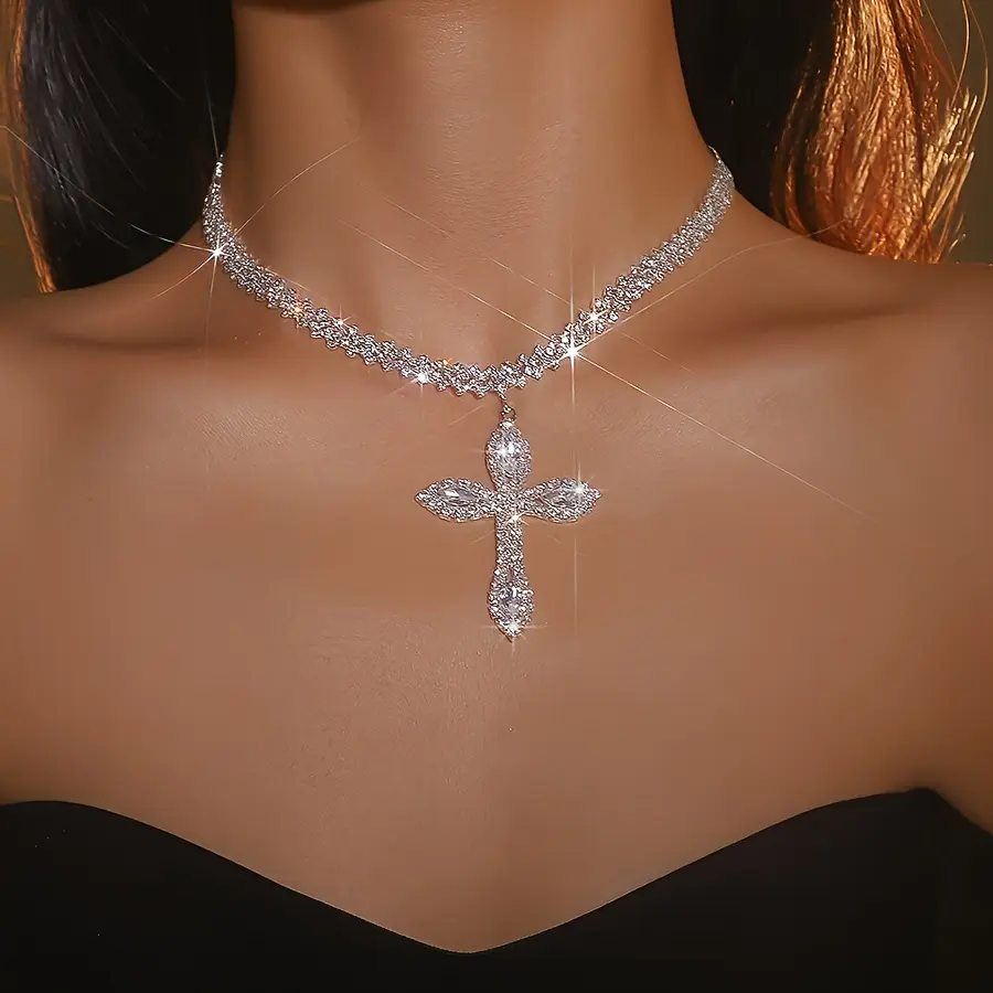 925 sterling silver luxurious sparkling cross pendant necklace, synthetic zircon, silver neck accessory gift, exquisite and elegant, high-end design Versatile Gradient Diamond Bead Rosary Stainless Steel Cuban Link Bear Surgical Stud Earrings Set