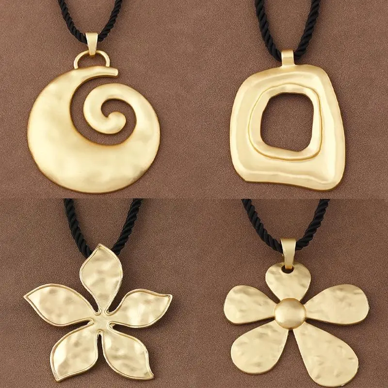 Female Long Retro Chunky Gold Flower Cord Necklace with Matte Irregular Pendant, PU Leather Boho Statement Costume Jewelry for Beach Vacation
