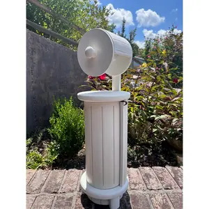 Elegwood is the first toilet paper holder that elegantly conceals the tissue while enhancing the aesthetics and hygiene of your space. Minimalists will love the simply, sleek design and ease of operation.