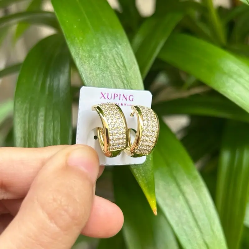 Mia hoop earrings