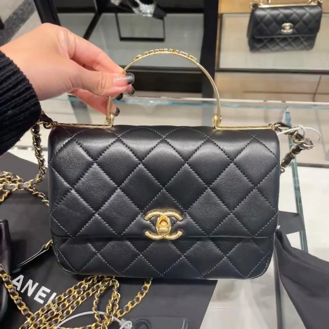 Pre-owned CHANEL 5231｜lack Lambskin Quilted Flap Bag Gold Logo Metal Top Handle Crossbody Shoulder Bag microchip version