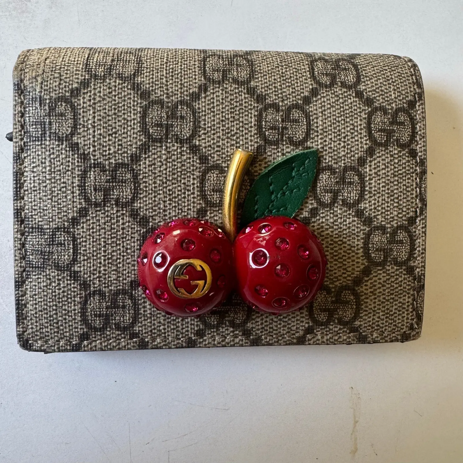 Pre-owned GUCCI FINAL SALE Small Leather Goods Supreme Cherry Compact Wallet