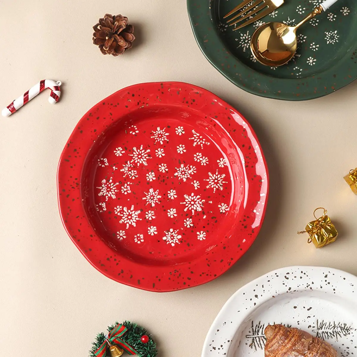 Ceramic Dinner Plate, 1 Count Snowflake Pattern Dessert Plate, Serving Plate, Tableware for Home Kitchen, Holiday Gift