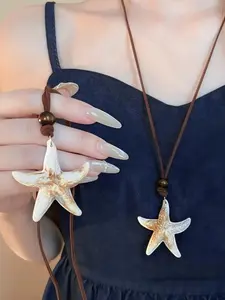 【Starfish Long Necklace】A Long Necklace Featuring a Starfish Pendant with a European And American Ocean Style, Perfect for Women And Suitable for Vintage Sweater Outfits