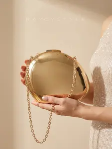 Fashionable special-shaped acrylic chain bag, stylish chain bags, niche design mirrored crossbody bag, unique personality small bag, exquisite and versatile cosmetic bag chain crossbody bag, suitable for attending banquets, etc.