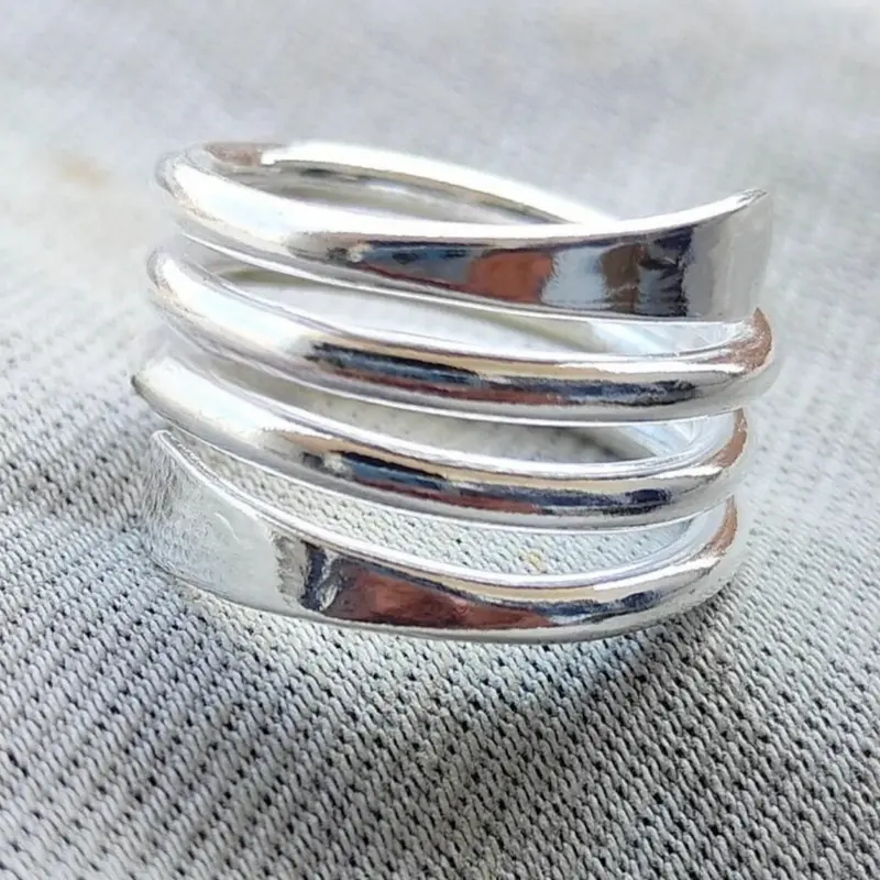 Silvery Minimalist Ring, Spiral Design, Suitable for Both Men and Women, Daily Jewelry, Minimalist Jewelry, Geometric Design Ring, Geometric Rings, Casual Ring