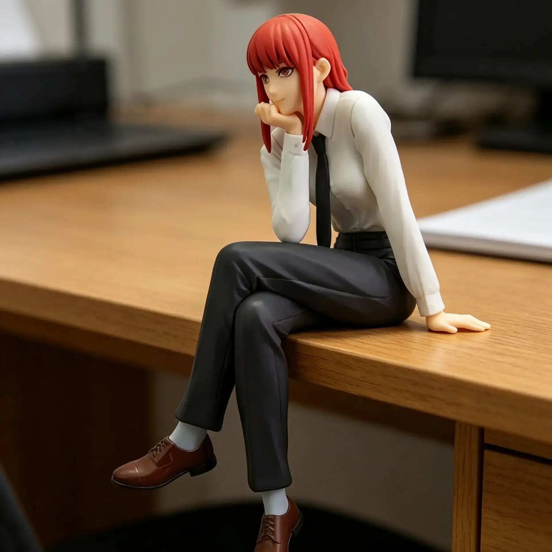 Anime Chainsaw Man Makima Cute Sitting Pose Figure Desktop Office Ornament