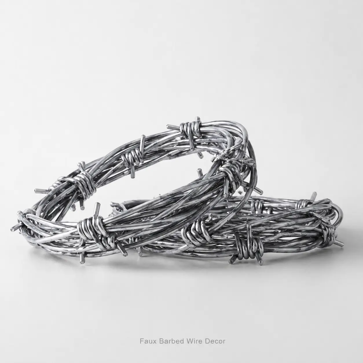 2PCS 2.5m Plastic Fake Barbed Wire Party Decoration Supplies, Lightweight Realistic Spooky Prop for Halloween Haunted House, Indoor Outdoor Holiday Display & Cosplay Costume Accessory