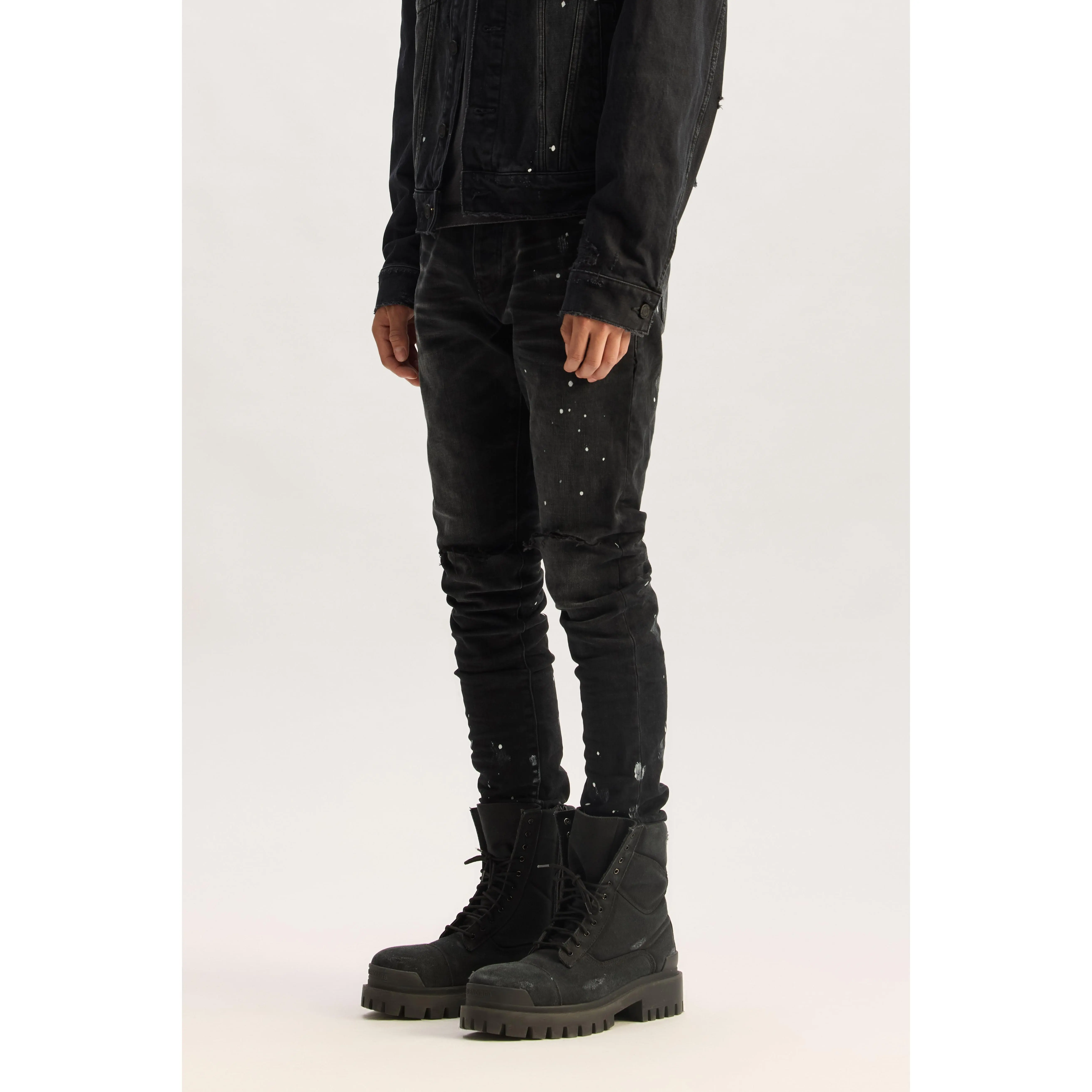 P001 Black Resin Knee Slit