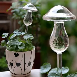 Mushroom-Shaped Automatic Plant Watering Device, 2-Pack/4-Pack Self-Watering Garden Balls, Ideal for Indoor & Outdoor Plants Care