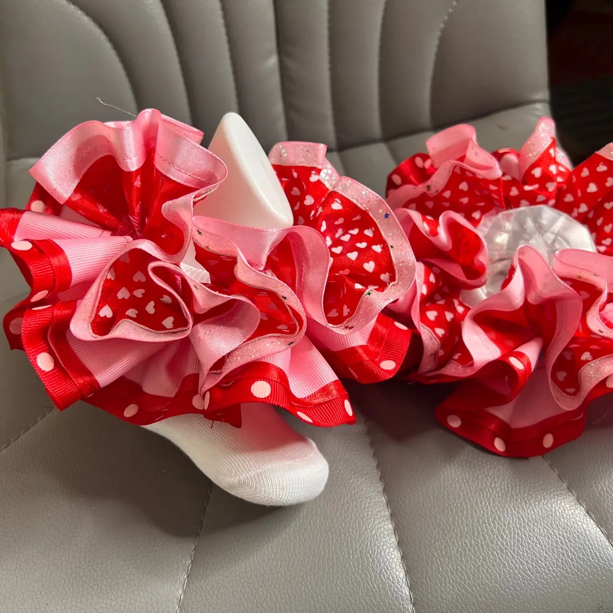 Polka dot ruffle socks