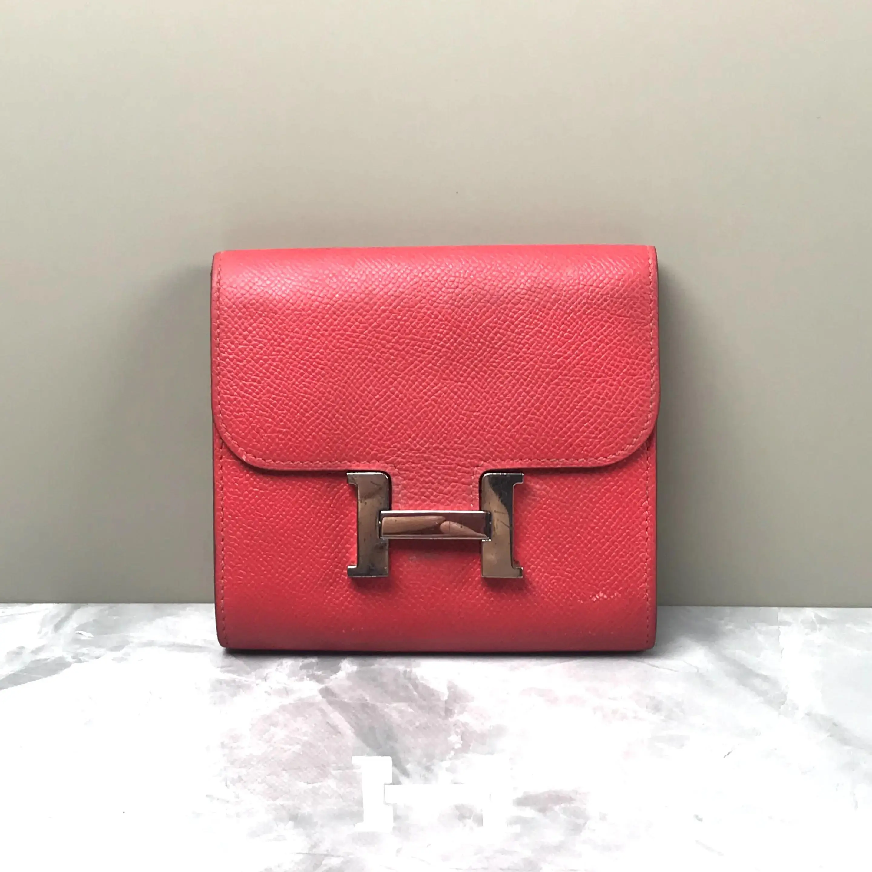 Pre-owned Hermes Constance Compact Wallet Red Epsom Palladium Hardware SC197