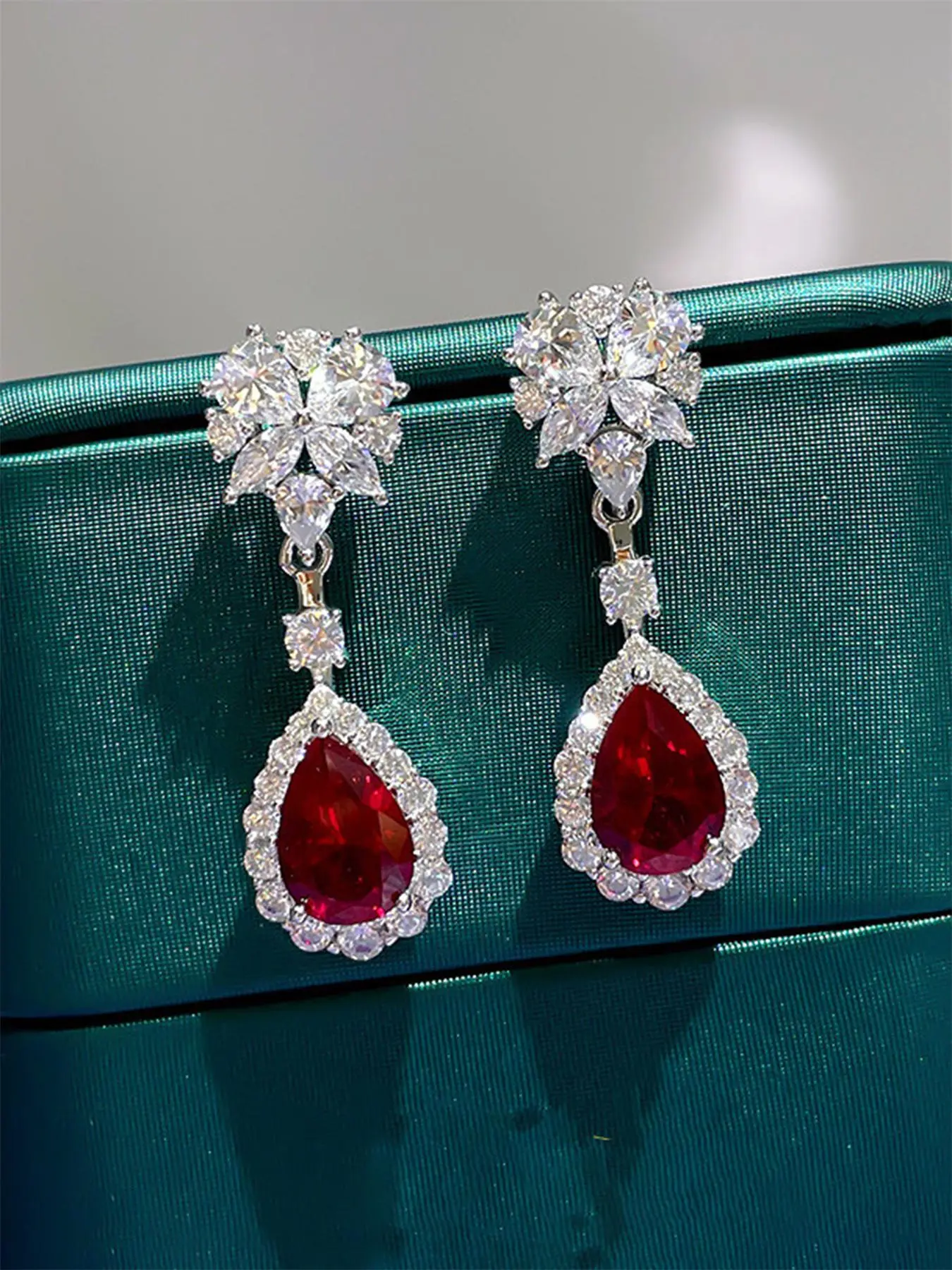 Elegant Rhinestone & Artificial Zircon Decorated Dangle Earrings, Exquisite Trendy Drop Earrings, Teardrop Earrings, Fashionable Jewelry for Women for Daily & Party Decoration