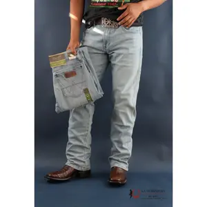 MEN'S WRANGLER RETRO SLIM FIT STRAIGHT LEG JEAN Mendenhall - 112365302