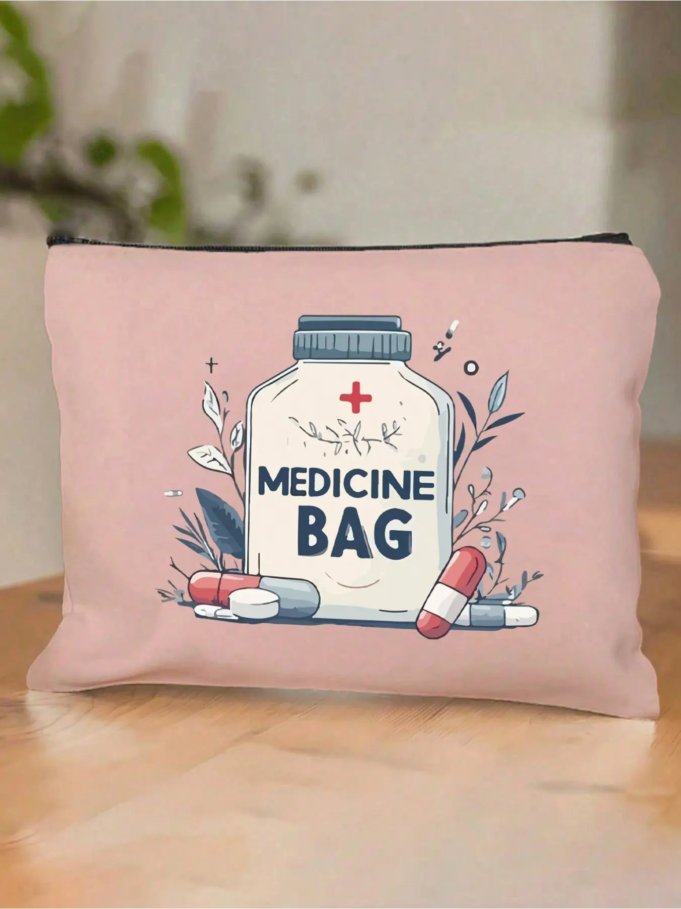 Essential for outdoor travel: small capacity first aid kit, portable medicine box, first aid kit, and pill packaging box. Camping medical emergency kit, first aid kit, medical kit, Travel Friendly Kit