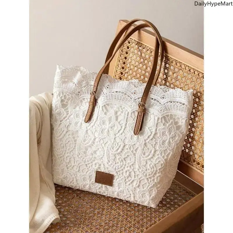 Women's Vintage Lace Crossbody Fashion Purse - Elegant Commuter Bag, Everyday Bag with Kiss Lock Closure, Adjustable Strap, Fashion Purses, Casual Crossbody Bags, Crossbody Handbags