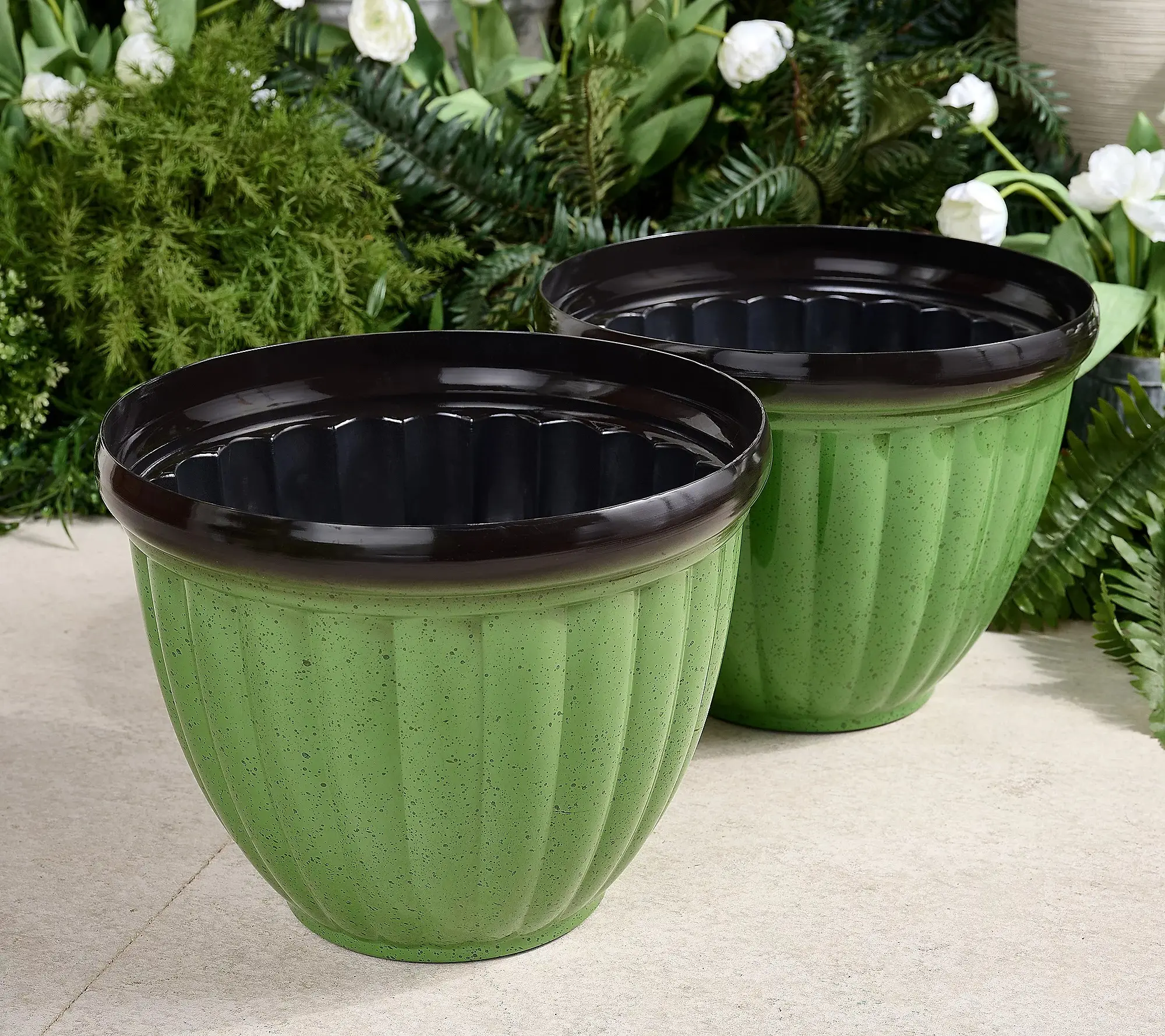 Jennings Set of 2 XL 16" Ribbed Planters