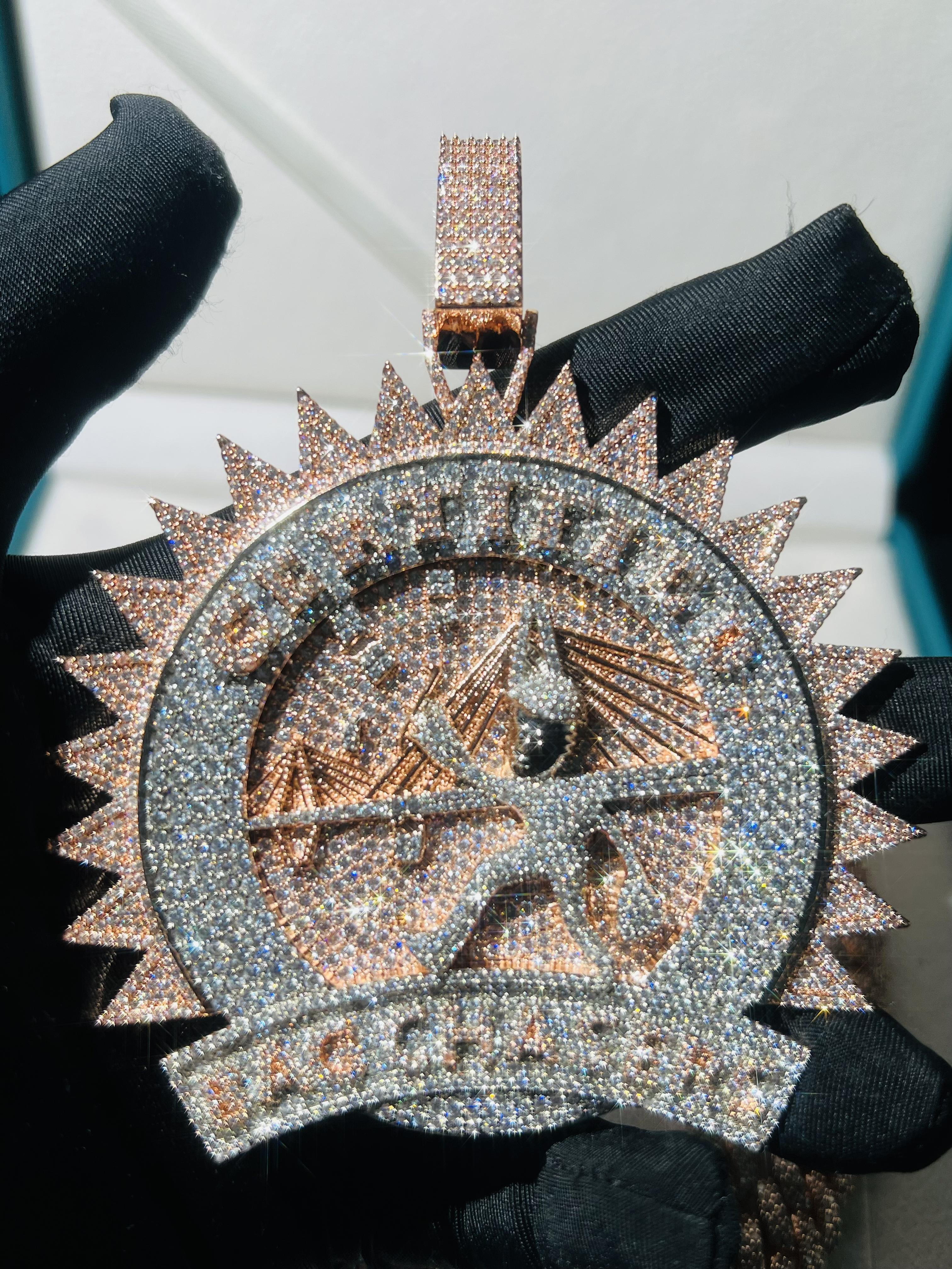 Custom Iced Pendant Silicon Diamond Gear High Luxury VVS Silicon Pendant Hip-Hop Jewelry Initial Logo Pendant Valentine's Day Easter Gift