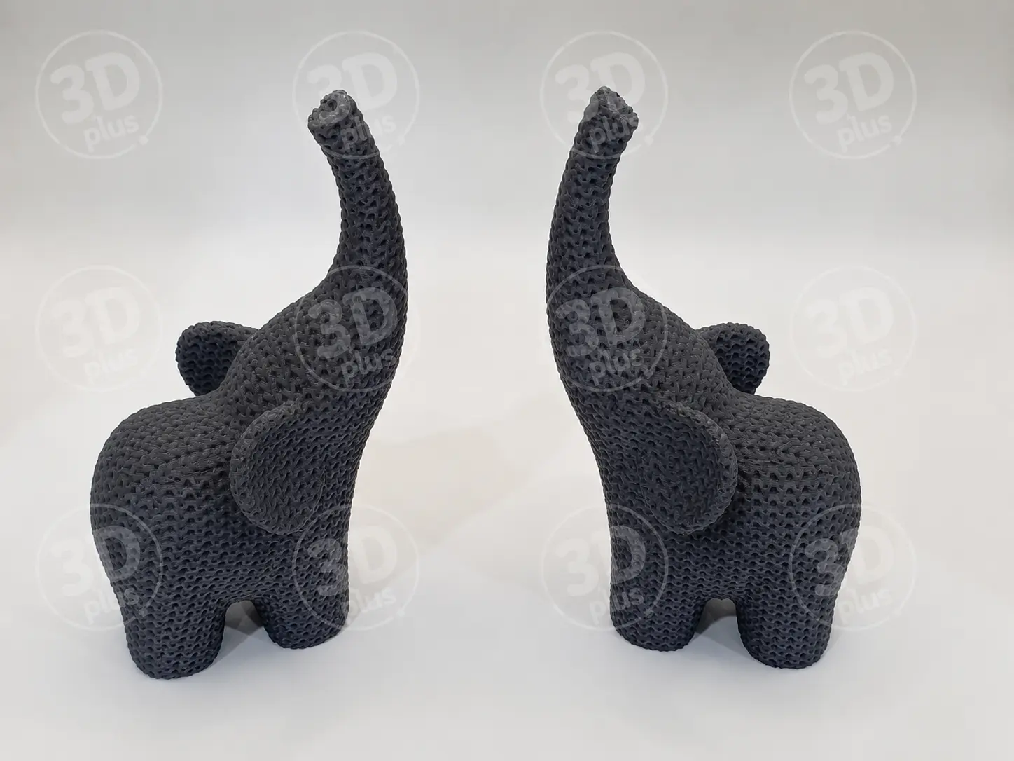Knitted Elephant Figurines, Home Decor Statues for Living Room Tabletop Decoration