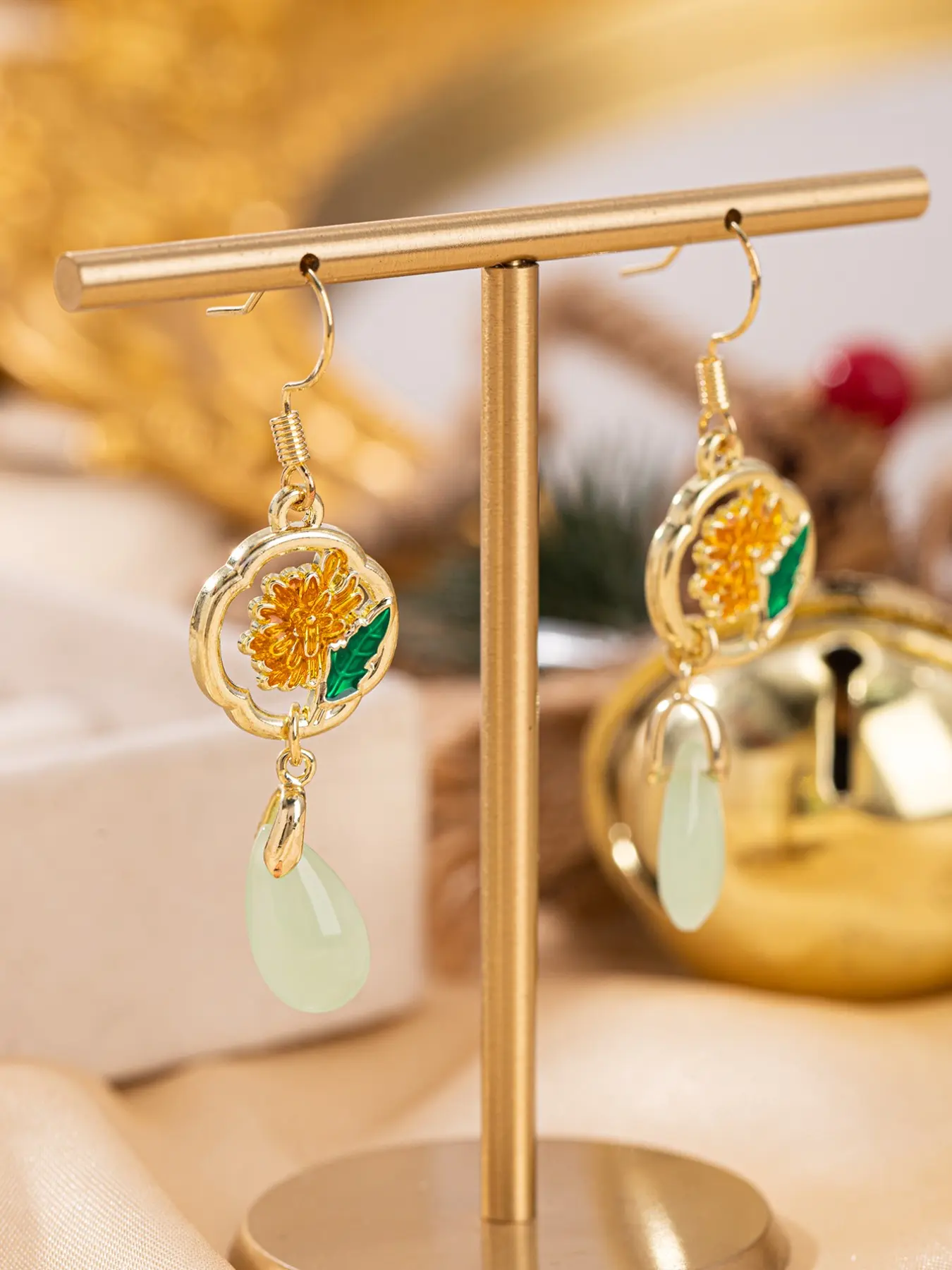 Vintage Oil Painting Daisy Geometric Design Dangling Earrings, Elegant Copper Jewelry, Perfect Gift for Women, Ideal for Daily Wear, All-Season Accessory