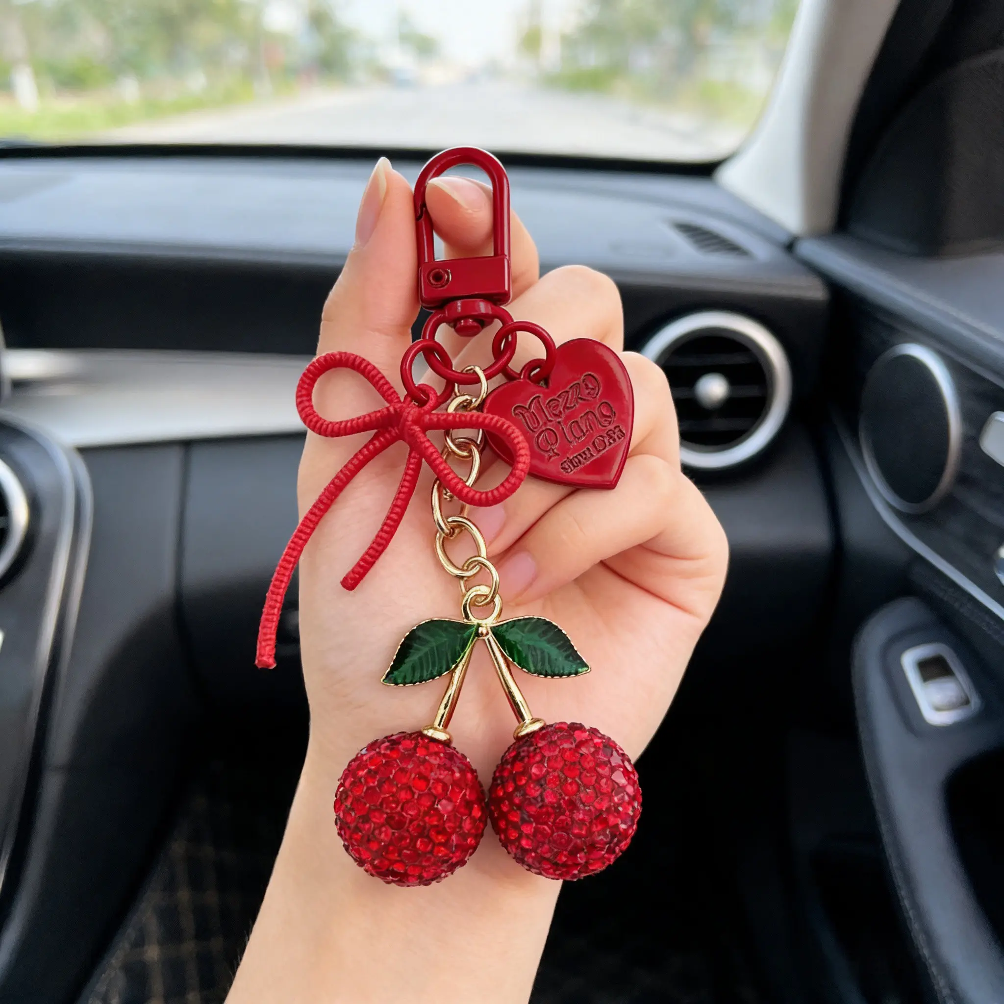 Cute Fruit Cherry Keychain, Creative Heart Bow, Fashionable Car Key Ring, Bag Charm, Gift Idea, Stylish Accessory, Cute Keychains For Car Keys
