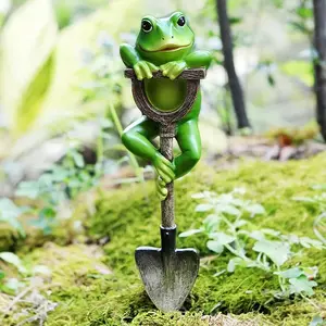 1 Piece Frog Figurine Garden Statue Outdoor Decoration Frog with Shovel Plant Decor Landscape Resin Sculpture Gift Art Accessories Animal Ornament for Yard Lawn Patio Outside Backyard Home Pots