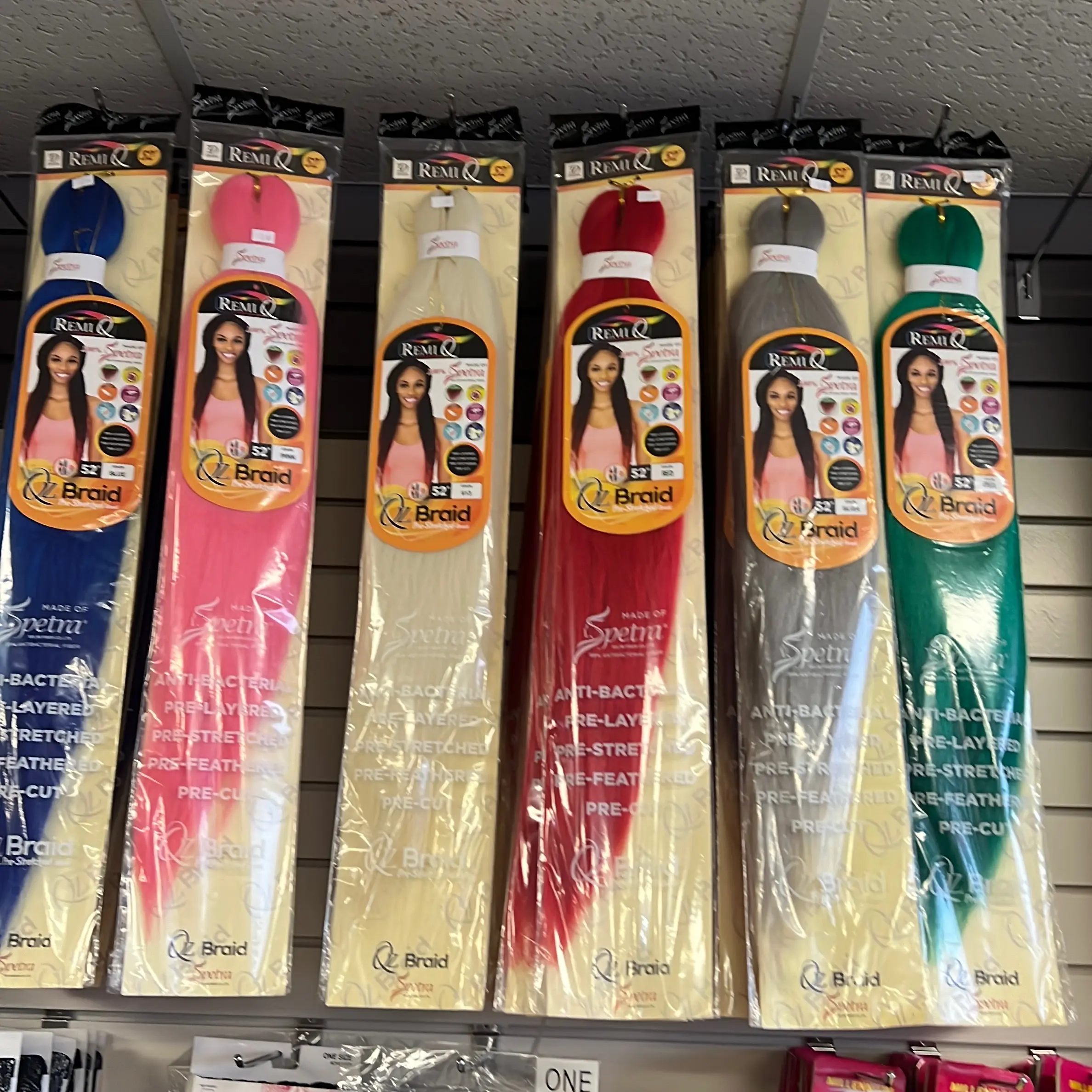 52 inch, Spetra, Remy QZ synthetic braiding hair, 1x bundle per pack, pre-stretched, pre-cut, pre-feathered,