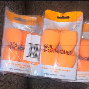 Real Techniques Makeup Sponges - Miracle Complexion 4-Pack for Light to Medium Coverage
