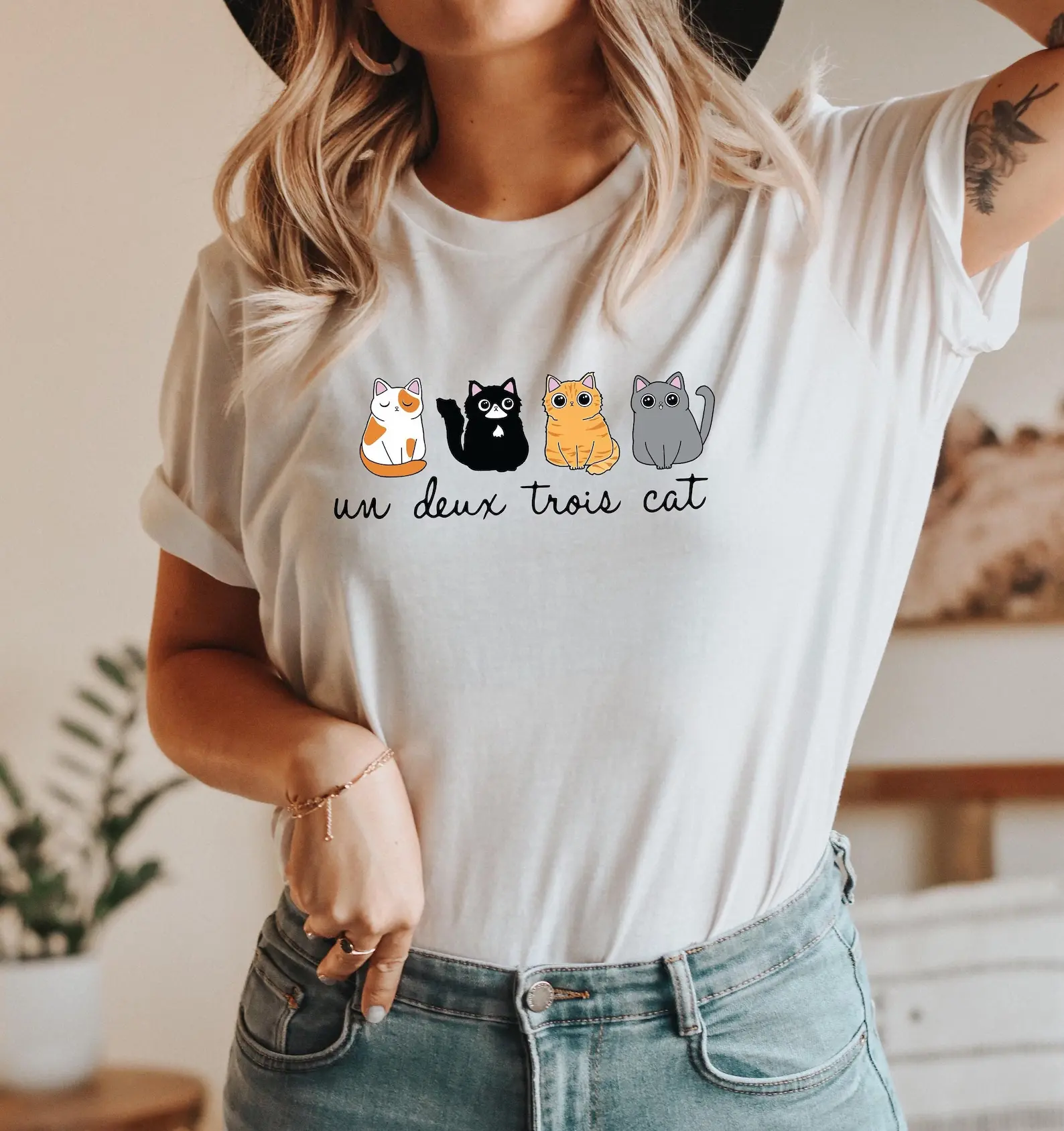 Soft White Women’s T Shirt French Slogan Un Deux Trois Cat Four Adorable Hand Drawn Kittens Cat Mom Casual Short Sleeve Top