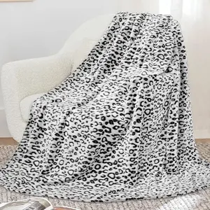 1 PC Leopard Print Pattern Sofa Bed Rug, soft and comfortable plush fabric with black leopard print pattern. A suitable birthday gift for friends. Lightweight grey home decor rug, suitable for all seasons.