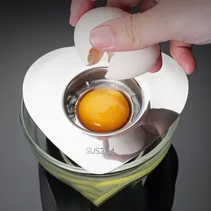 1pc Stainless Steel Egg White Filter for Kitchen Cooking, Kitchen Gadgets, Kitchen Tools, Egg White Separator, Egg Yolk Protein Filter, Heart Shaped Yolk White Separator