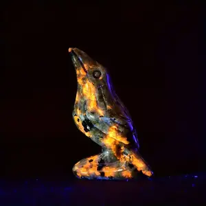Yooperlite UV Glowing Crow Birds Hand Carved Crystal Mini Pocket Statute, Crystal Carving Black Obsidian Animal Figurine, Christmas gift, Birthday gift, Home and Garden Decoration Ornaments