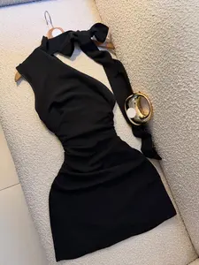 One-piece black Solid single-shoulder neck-tied bow pleated Ruched fitted short dress, eye-catching for daily outings, sexy little black dress for hot girls on dates