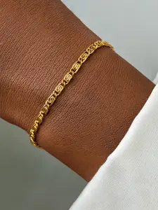 1 Fashionable Stainless Steel Geometric Personalized Thin Chain Bracelet with Simple Design Sense, Suitable for Both Men and Women, Versatile for Daily Commuting, Casual and Exquisite Bracelet Gift, Fashion Jewelry Accessories