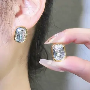 A Rectangle Zircon Stud Earring with a Single Stone, Dainty and Exquisite, Simple Silver Needle Earrings for Work, Versatile and New Style Earrings