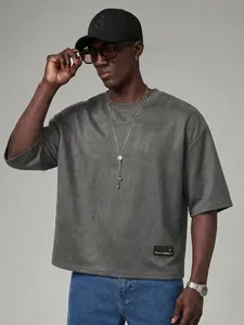 Men’s Multi-Color Cropped T-Shirt, Oversized Streetwear Top with “Think It, Make It” label detail, available in black, red & grey, perfect for casual outings, street style, and everyday wear with a sleek, modern vibe. #Streetwear #CroppedTee #OversizedFit