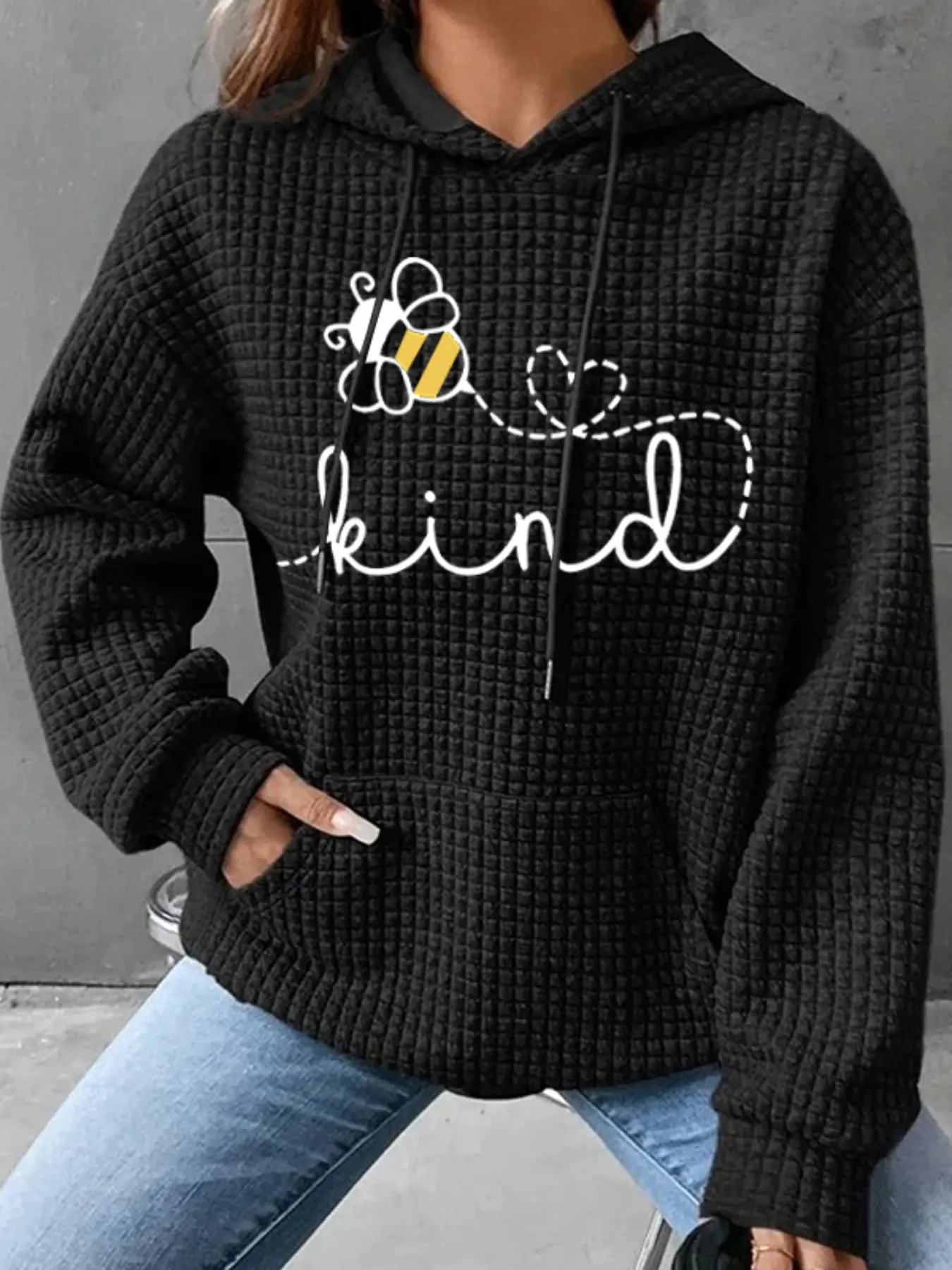 Women's Trendy Everyday Baggy Fit Hooded Sweatshirt with Bee Print, Long Sleeve Pullover with Pocket, Casual Fall & Winter Wear, Comfortable and Warm