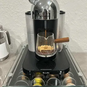 6 oz/180 ml Espresso Shot Glass with Wood Handle, Espresso Accessories, Single-Spout Milk Frother Measuring Cup with Clear Scale, Heat-Resistant Kitchen Measuring Utensil for Coffee, Milk, Tea and Syrup