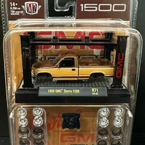 M2 Machines 1988 GMC SIERRA 1500 TRUCK Brown  1:64 Model Kit R71 New