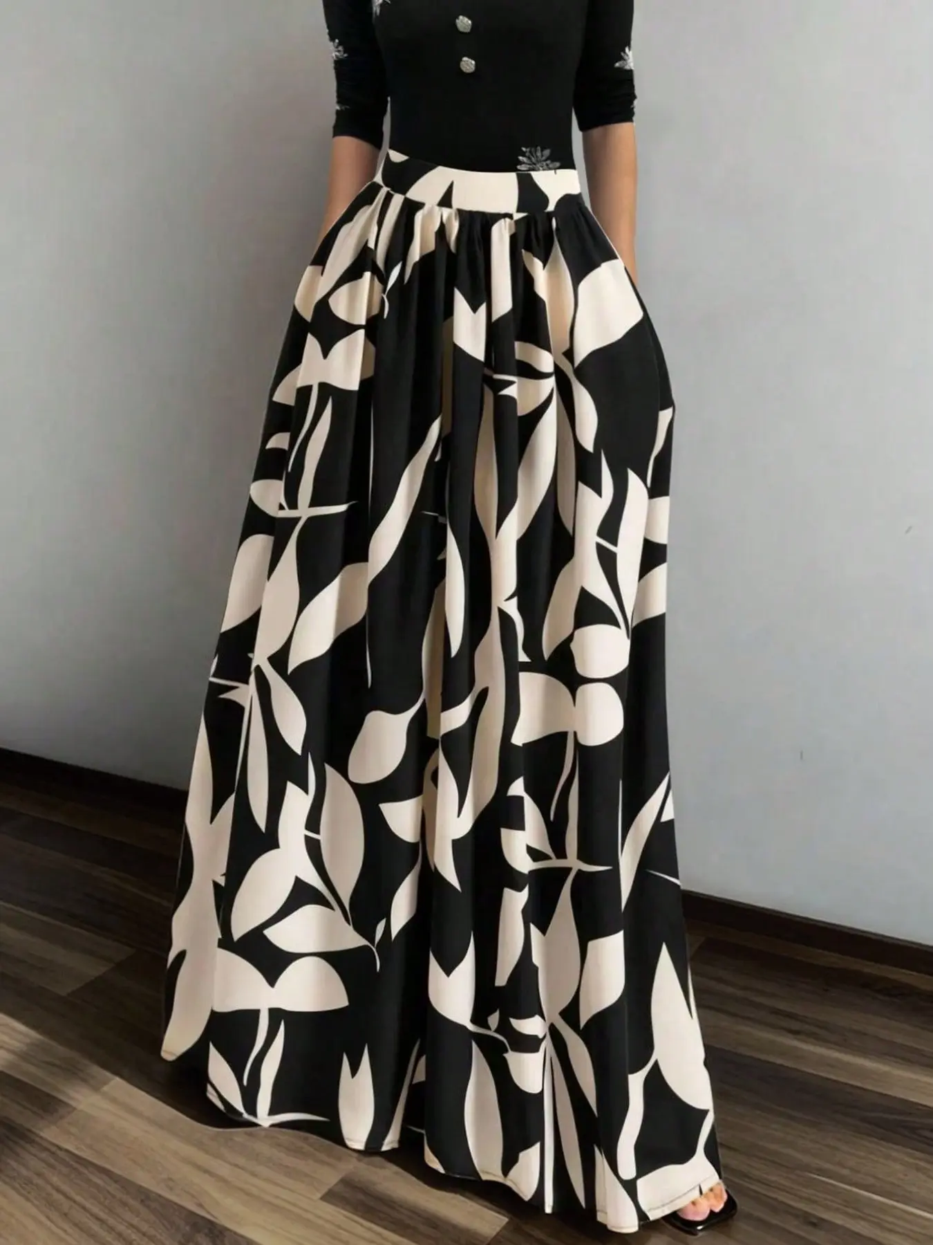 Women's Abstract Leaf Print High Waist Long Maxi Chiffon Skirt, Flowy Loose A-Line Shape, Elastic Waist, Perfect for Summer Vacation, Beach Walk, Casual Wear