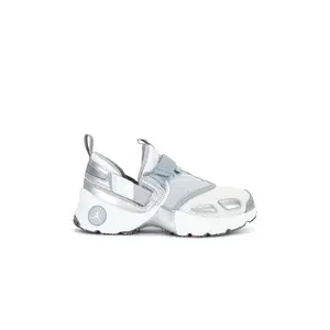 Jordan Trunner LX Sneaker in Wolf Grey, Summit White & Reflective Silver